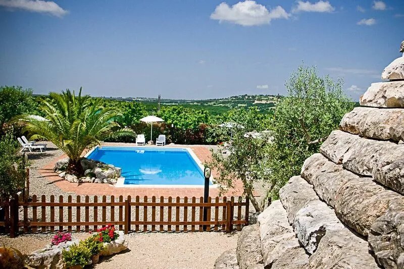 Dell'Aia: 1800s trullo house with garden view and ancient farmyard