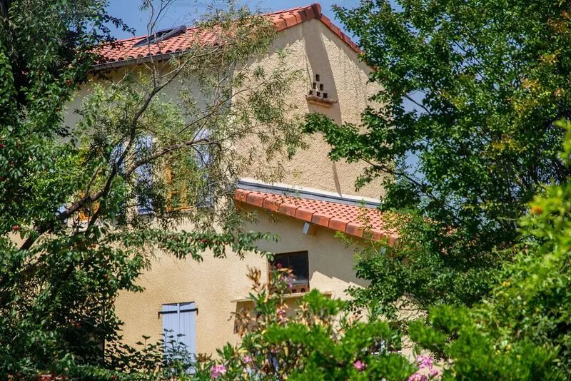 ALBI House, exceptional site, the countryside to the city, on the banks of the