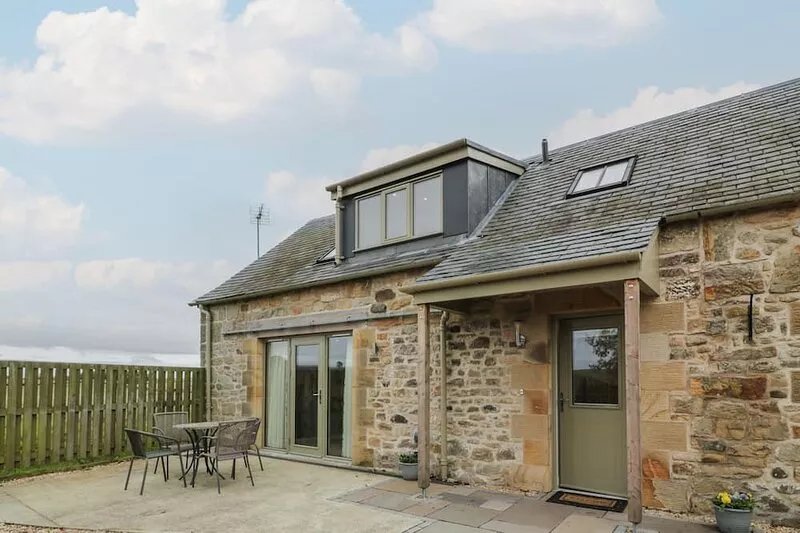 THORNEYDYKE COTTAGE, family friendly, with a garden in Stirling