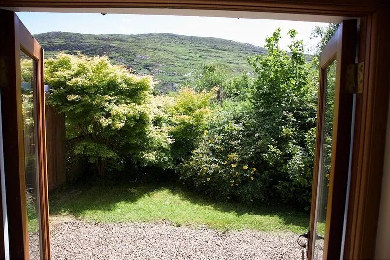 Rusheens Cottage. Charming comfortable cottage with sauna in peaceful valley.