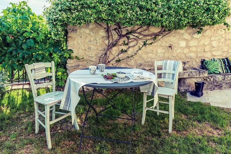 Romantic Cottage at the Castle
