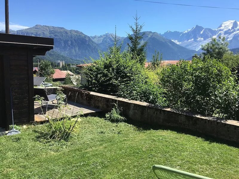 GITE WITH SAUNA MAGNIFICENT VIEW OF MONT BLANC + AIGUILLE MIDI.