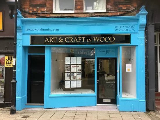 Art & Craft in Wood