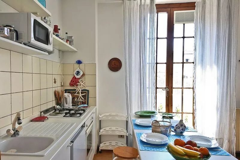 Sunny two bedrooms 300 m from the beach of Viareggio