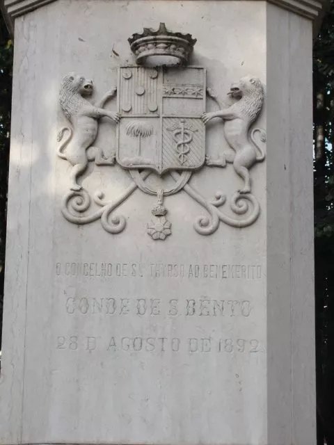 Estatua do Conde de Sao Bento