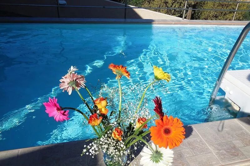 3 Bed & 3 bath Modern Villa - Sauna, Jacuzzi,pool, Wi-fi & wheel chair friendly
