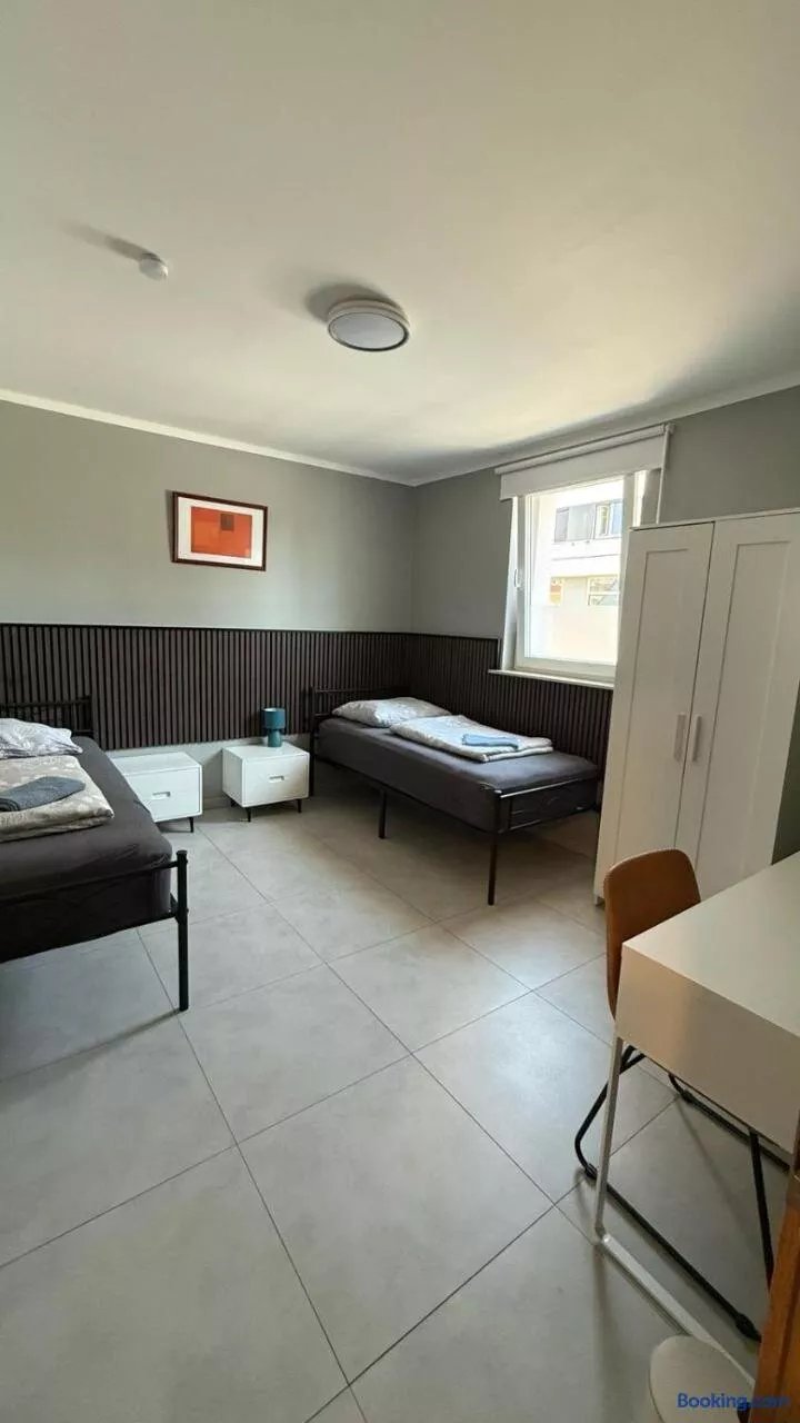 Hostel54