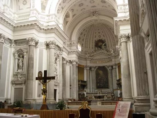 Basilica dell'Annunziata Maggiore