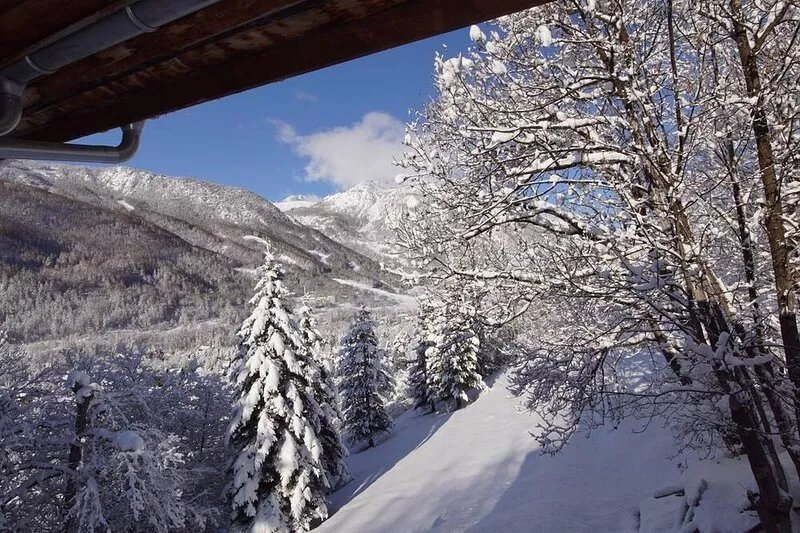 Le Grand Chalet in Serre Chevalier: 420 m², summer pool, sauna and billiards