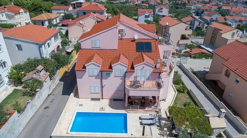 Villa Flipa with Pool Ap. Pavla