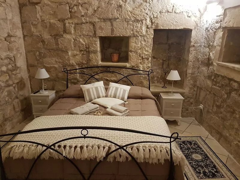 THE RESIDENCE OF CLARY- MONASTERY IN THE HEART OF LECCE
