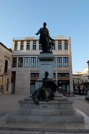 Monumento a Sigismondo Castromediano
