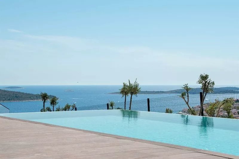 Luxury Villa Voyage with Pool I