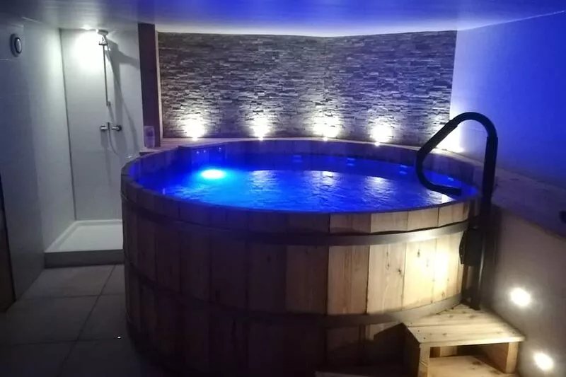 Group gîte on the Opal Coast, 10 min from Wissant, with XXL Nordic bath.