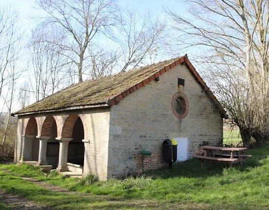 Le lavoir des Neuf-Fontaines