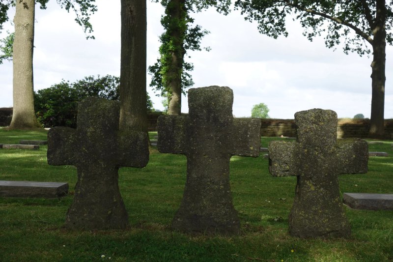 'deutscher Soldatenfriedhof'