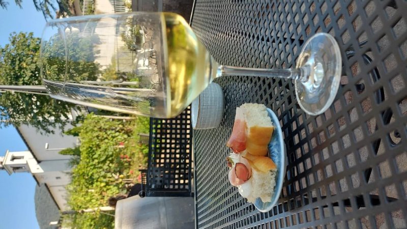905 Wine Bar