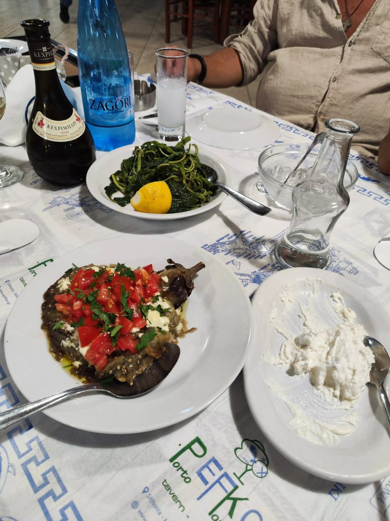 Taverne Pefkos A Porto Koufo En Grece