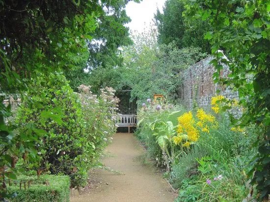 Petersfield Physic Garden