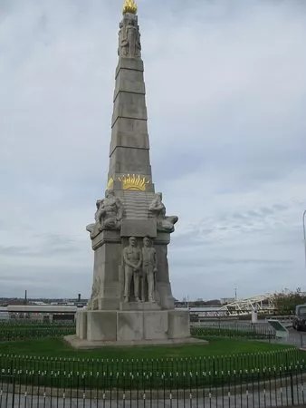 Memorial to the Engine Room Heroes of the Titanic