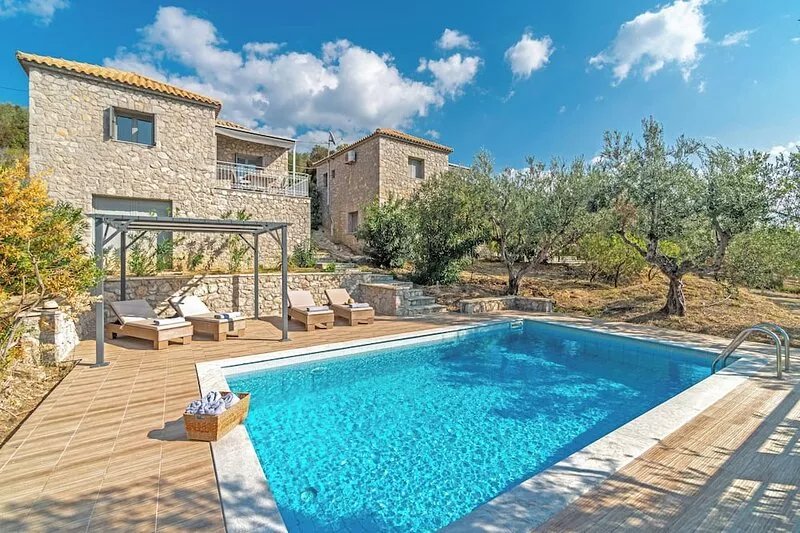 One bedroom holiday house with private pool