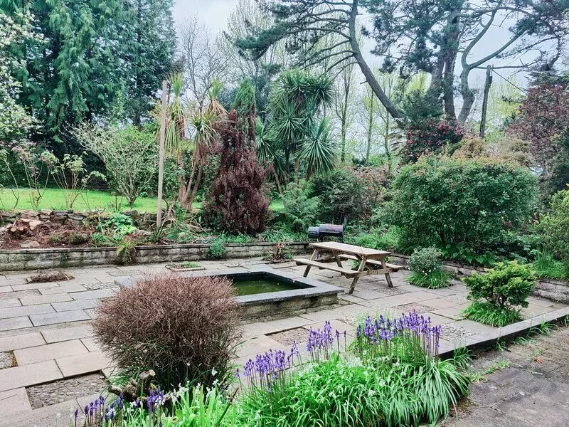 Croft Cottage, 3 bedroom cottage, woodland setting, close to beaches