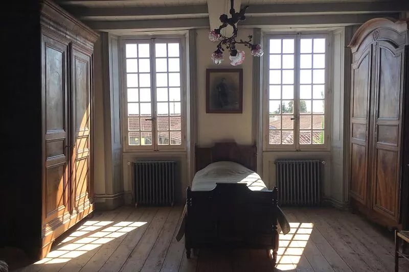 Holiday rental house with farmyard and garden near Cognac.