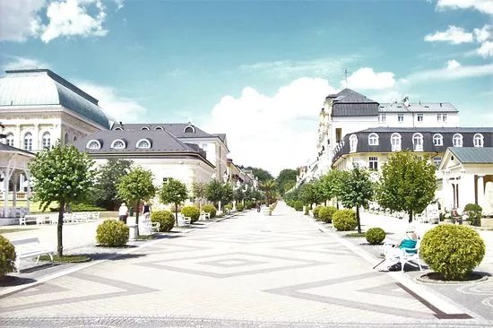 Nova Kolonada S Plynovymi Laznemi
