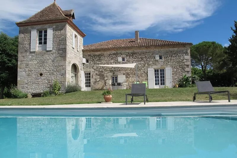 18th century Gersoise house, secluded, swimming pool, wooded grounds