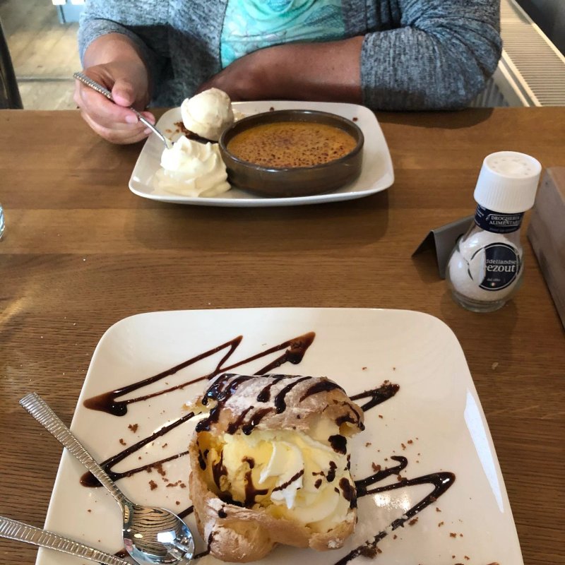 Friends 'N Bites