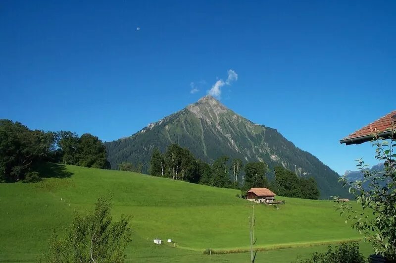 family-friendly apartment near Spiez u. Interlaken, max. 4 Ext. / 1 Ki.