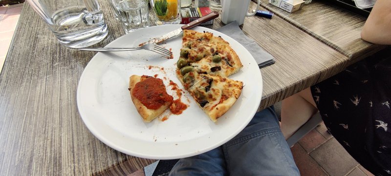 Yeelo Pizzeria-Etterem