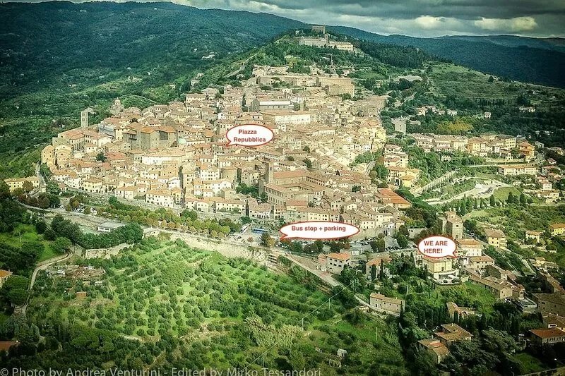 La Terrazza sulla Valle, with private terrace overlooking the valley!