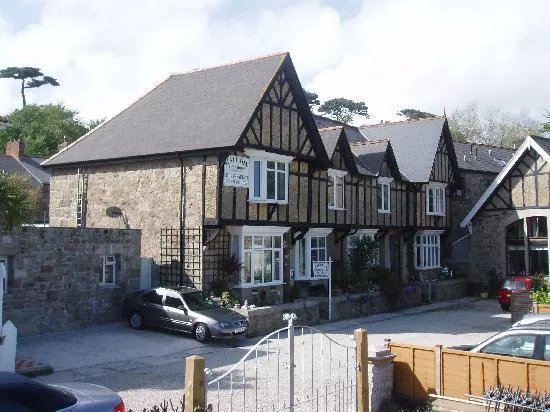 Halcyon Guest House