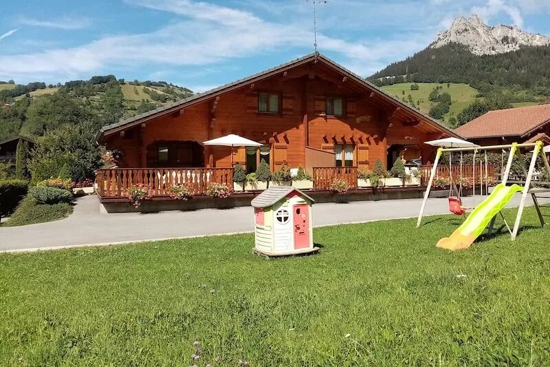 Charming cottage nestled in the heart of the mountains recently built with every