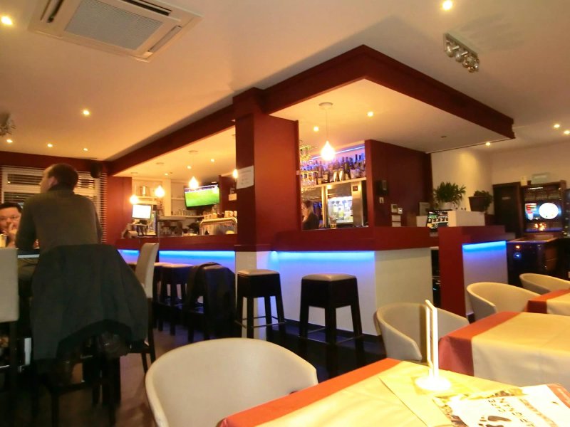 Cafe Marignan