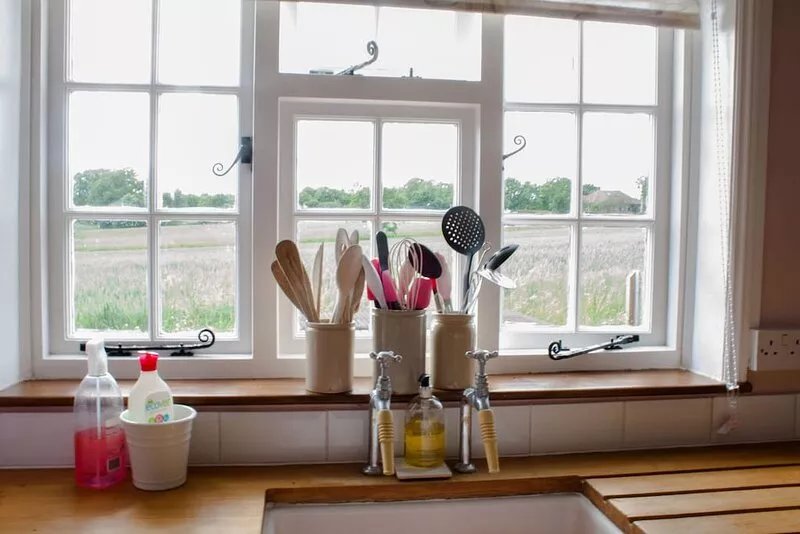 Views over open farmland ideally situated for exploring the Suffolk coast