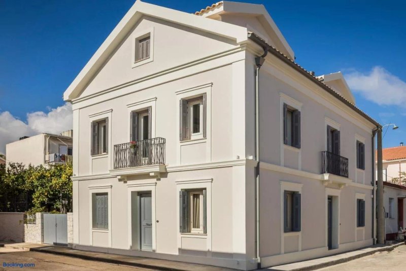 Marissa's Elegant Retreats in Argostoli