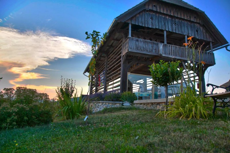 Farm Stay Happy Village