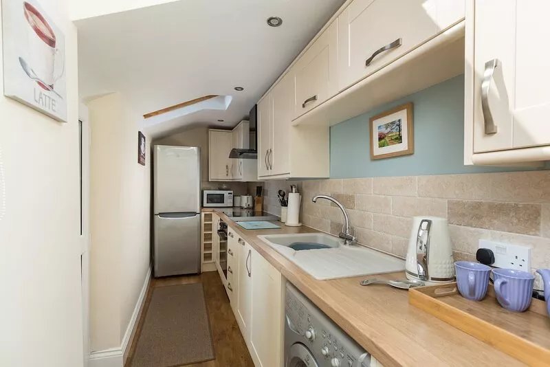 Charming Original Stone Cottage Close To Beaches and Countryside