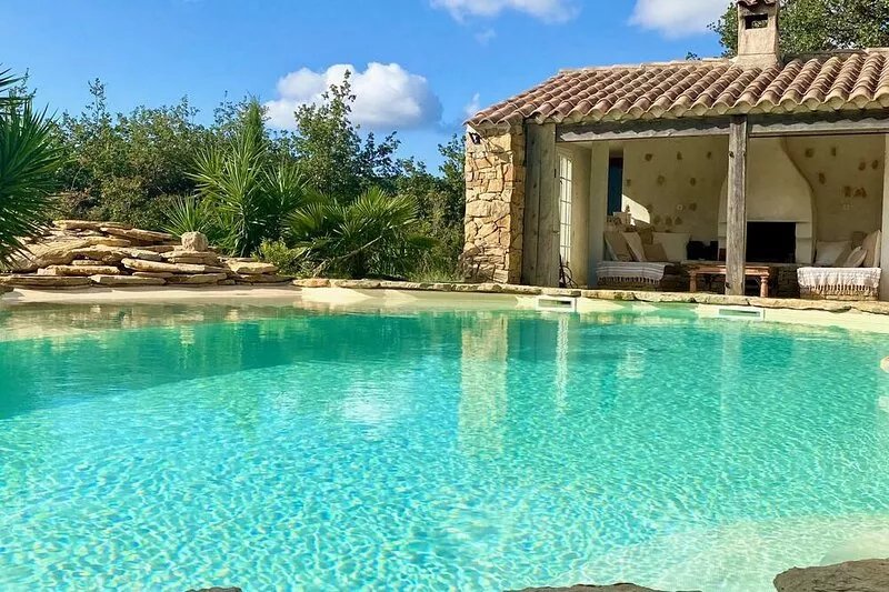 5* quiet surroundings, great swimming pool, air conditioning and beautiful views