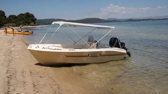 Rent a Boat Dolphin