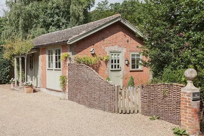 1 bedroom accommodation in Tattingstone