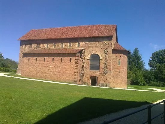 Einhardsbasilika