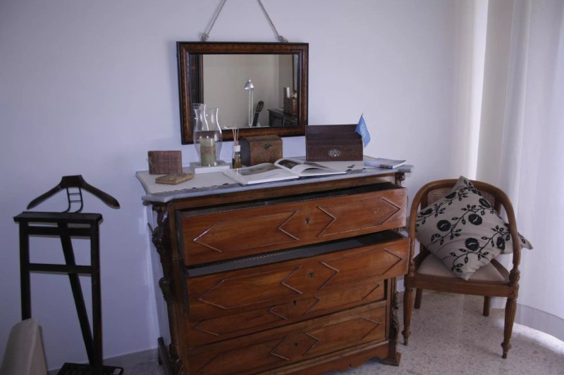 Royal Palace Room