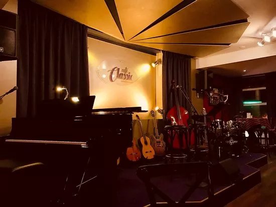 Cafe Classic - Strictly Live Music