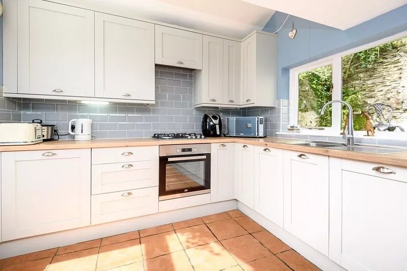 Fabulous family home with spacious garden and wifi