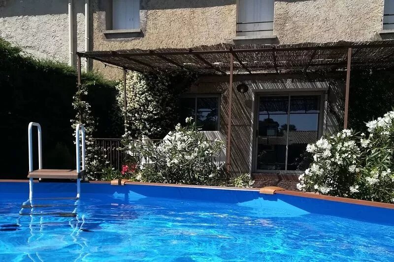 'Le Jardin' in the sun, a countryside house with private pool at Pézenas