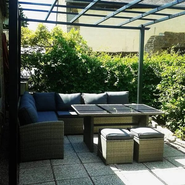 Beautiful Maison De Maitre in heart of pretty village