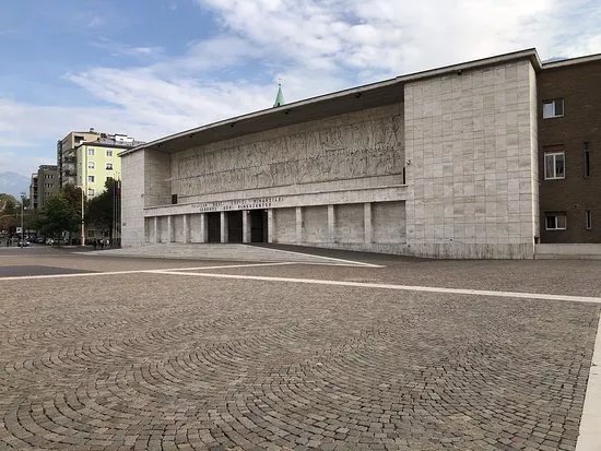 Piazza Tribunale